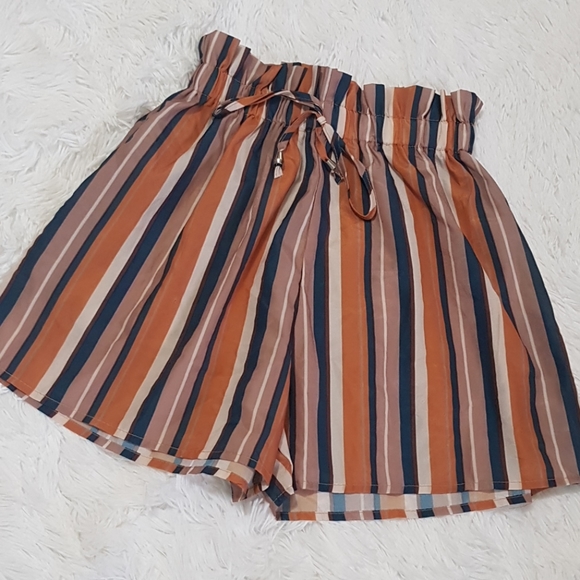 Urban Outfitters Pants - 🌾PAPERBAG STRIPE ELASTIC HIGHWAISTED WAIST SHORTS